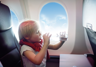 stay hydrated on plane during long haul flight